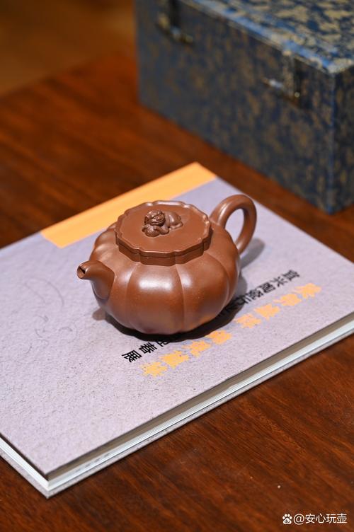 六方華樽壺 方寸之間見乾坤，2016年工藝美術之大成